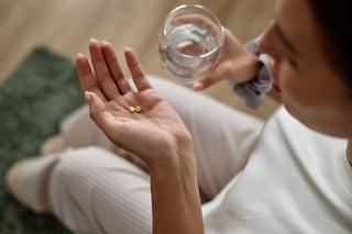 Folic Acid vs Vitamin B12: Differences, Relationship and Can You Take Them Together?